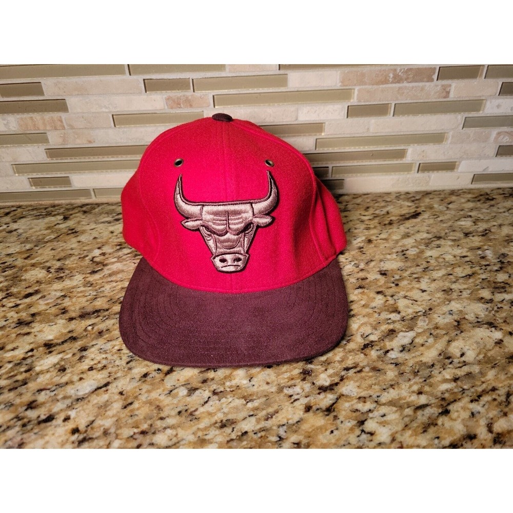 Chicago Bulls Hat Mitchell & Ness Buckle Back Hat Cap NBA Basketball Adjustable